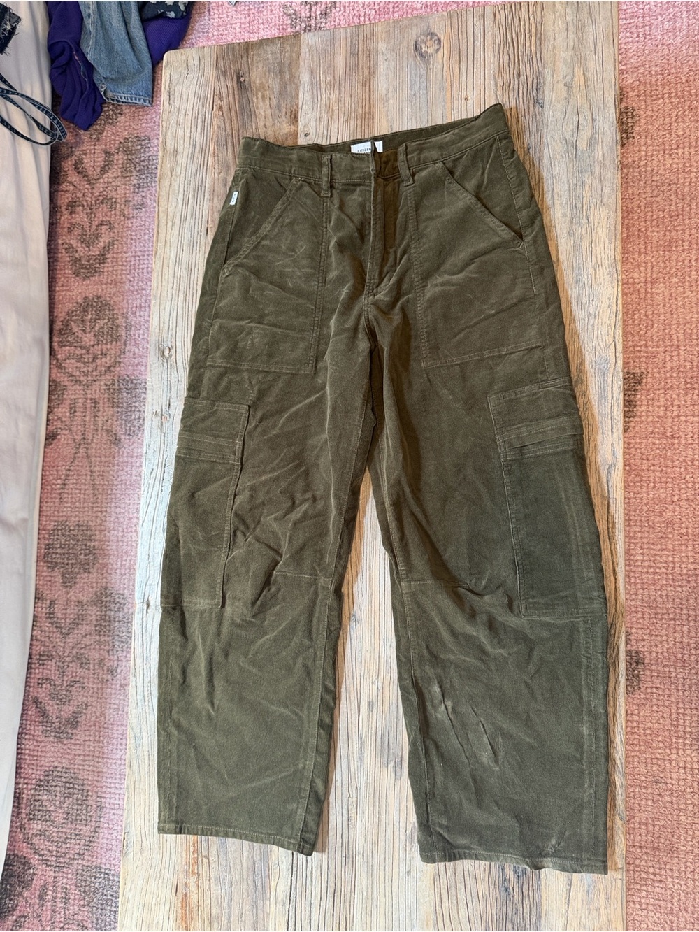 Citizens Of Humanity Olive Green Marcelle Slung Corduroy Cargo Pants - Picture 2 of 4